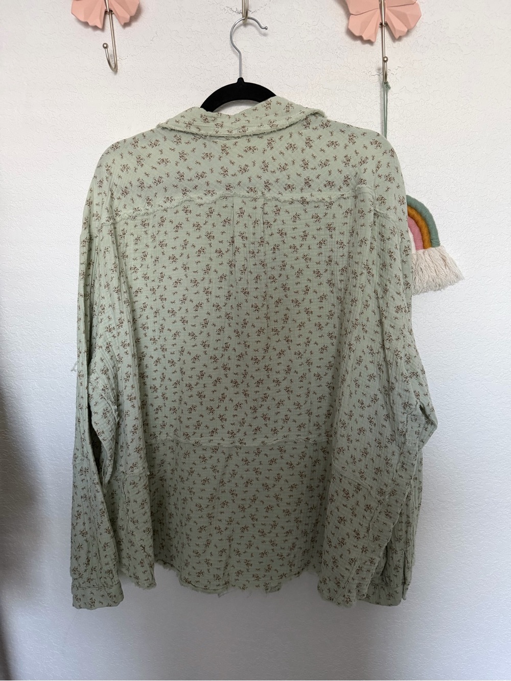 easel Sage Green Floral Button-Front Top - Picture 3 of 3